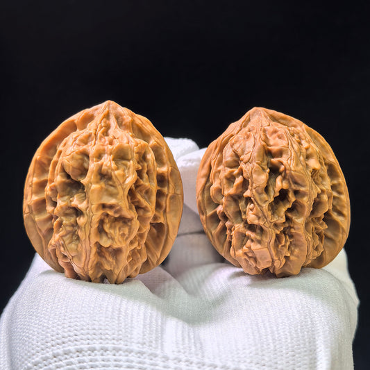 "Mountain Grown" Yesheng Classic Heritage Wenwan Walnuts Pair | 37.0mm x 40.0mm | YS-1103