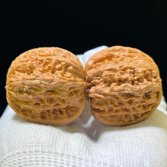 White Lion Head (Bai Shi Zi) Scholar Walnuts Pair | 36.0mm x 38.0mm | Compact Deep-Belly Format | Stock ID: BSZ-1103