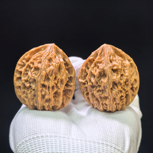 "Beijing Chicken-Heart" Beijing Jixin Classic Heritage Wenwan Walnuts Pair | 41.0mm x 40.0mm | BJJX-1106