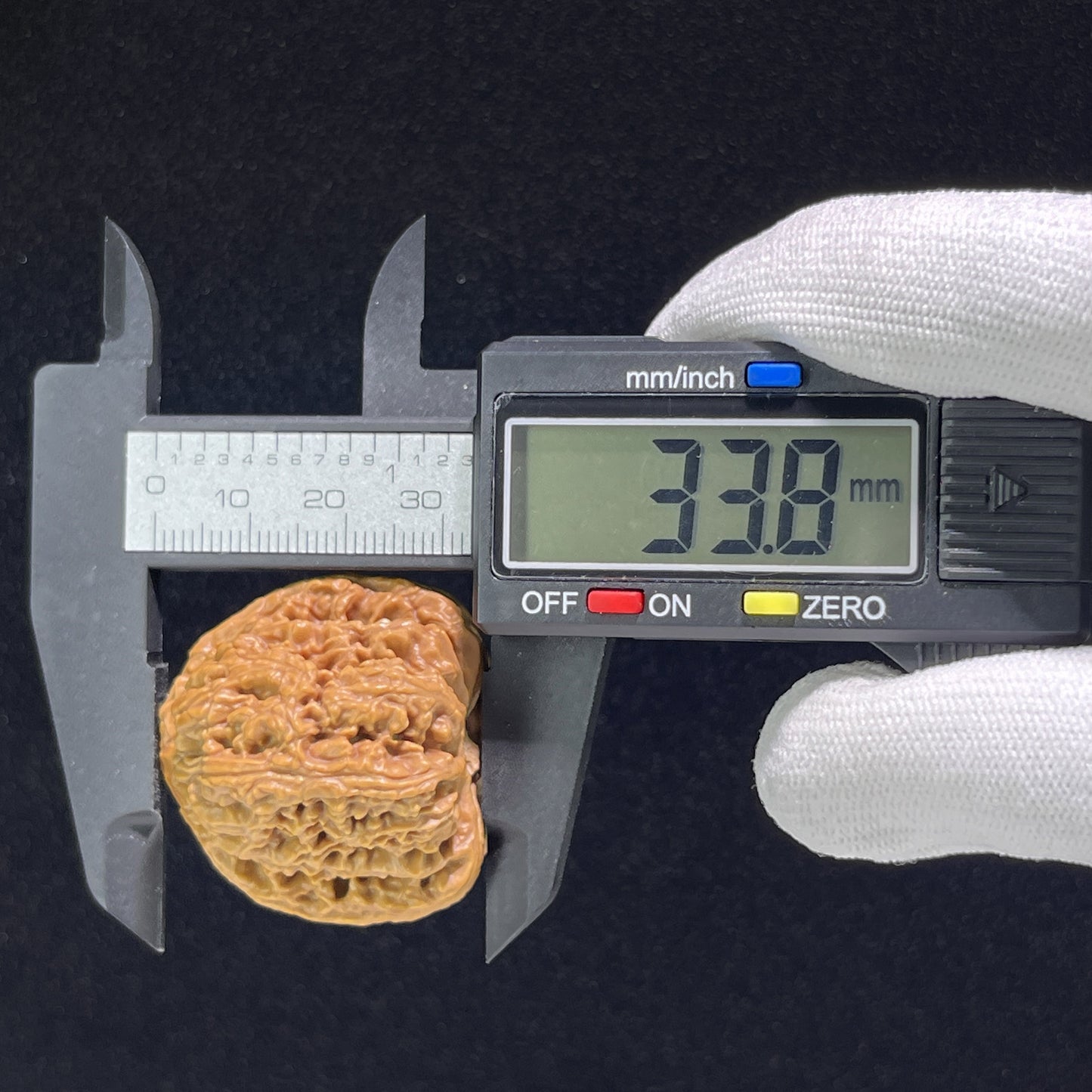 The "Nanjiang Stone" (Nan Jiang Shi) Full-Bellied EDC Paar | 35.0mm x 36.0mm | NJS-902