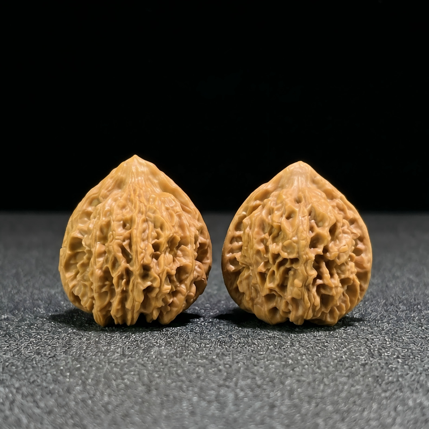 The Classic "Triangle Chicken Heart" (San Jiao Ji Xin) Balanced Pair | 39.0mm x 39.0mm | JX-704