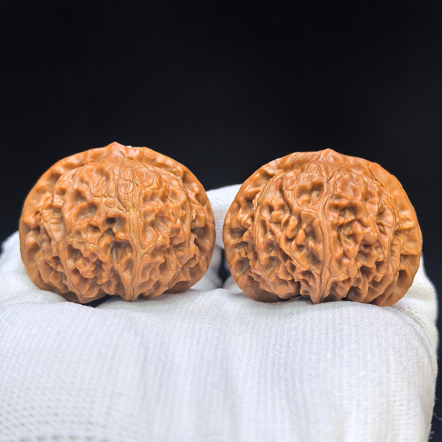 "Palace Lantern Inlaid" Gongdeng Xiangqian Wenwan Walnuts Pair | 43.0mm x 39.0mm | GDXQ-101SY