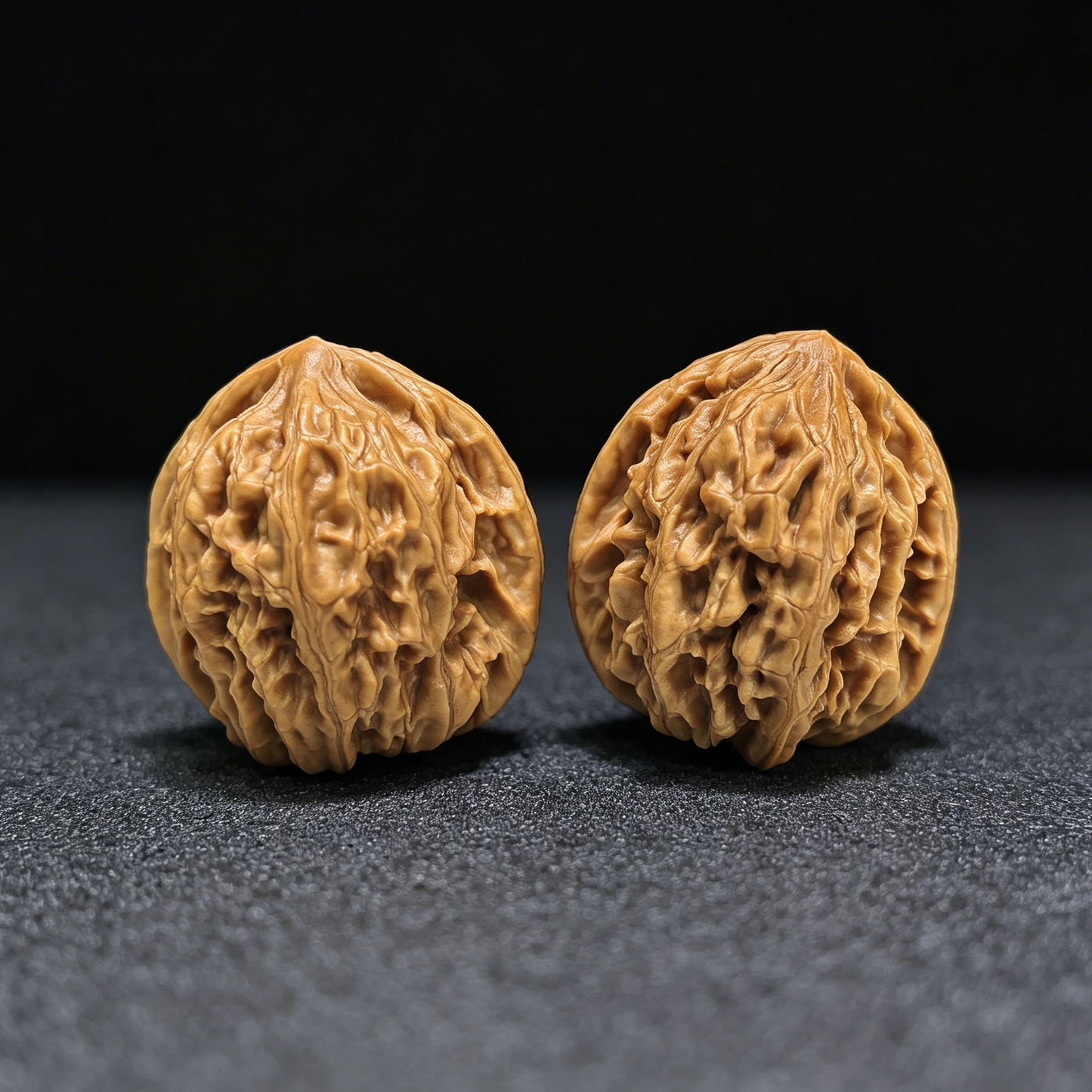 "Beijing Chicken Heart" Beijing Jixin Wenwan Walnuts Pair | 37.0mm x 35.0mm | BJJX-1401