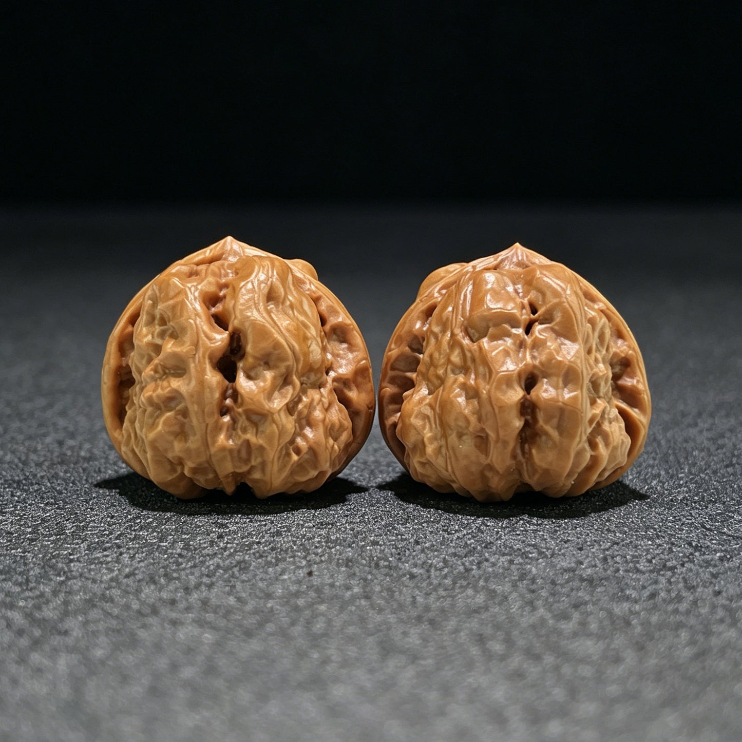 The Rare Triangle "Frog" (San Jiao Wa) Pair | Boutique Grade | 34.0mm x 30.0mm | W-802