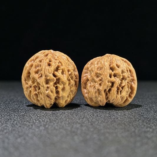 The "Wild Ox" (Ye Niu) Balanced Giant Pair | 41.0mm x 40.0mm | YN-806