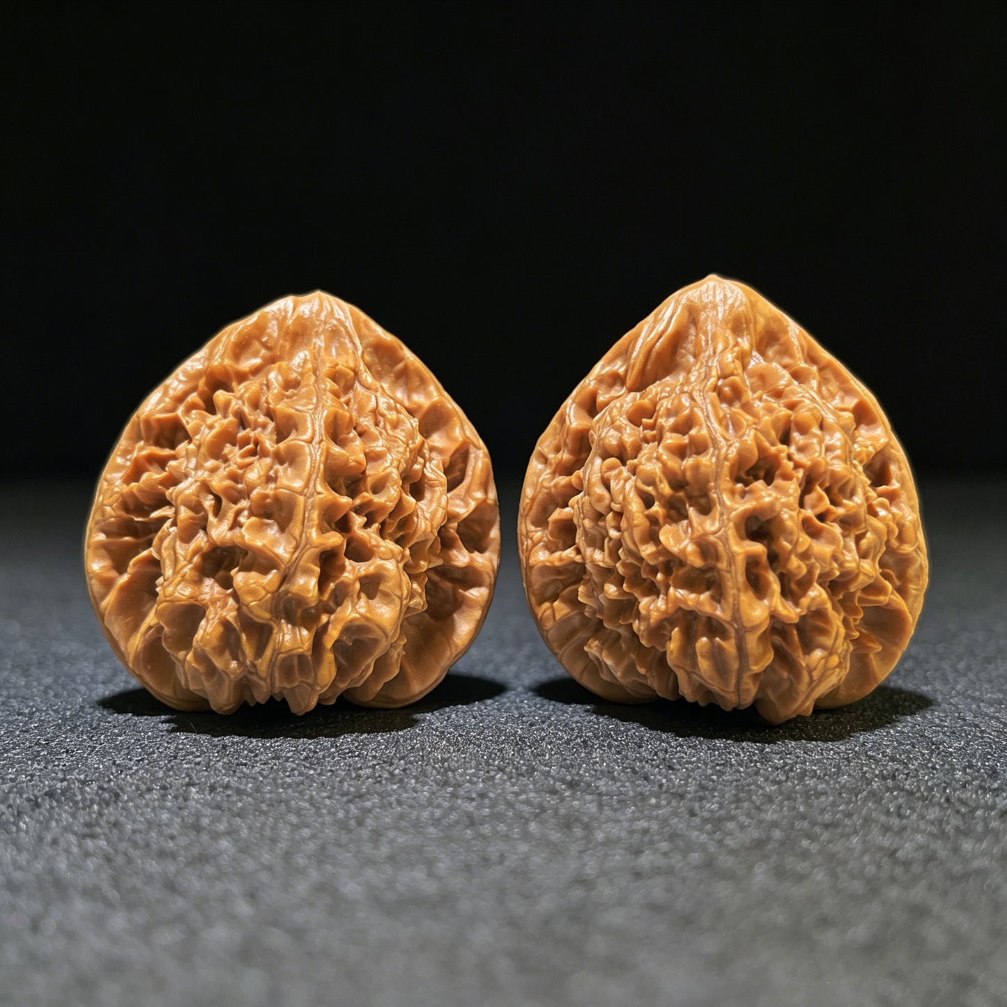 "Official Hat" Guanmao Wenwan Walnuts Pair | 46.0mm x 38.0mm | GM-1106