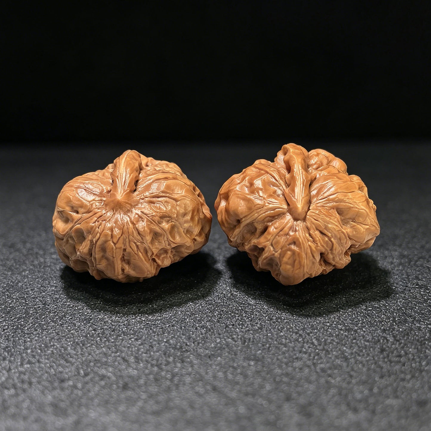 "Toad Head Eagle Beak Smooth Sailing" Hamatyzyf-CG200E Wenwan Walnuts Pair | 38.0mm x 39.0mm | HMTYZYF-CG200E