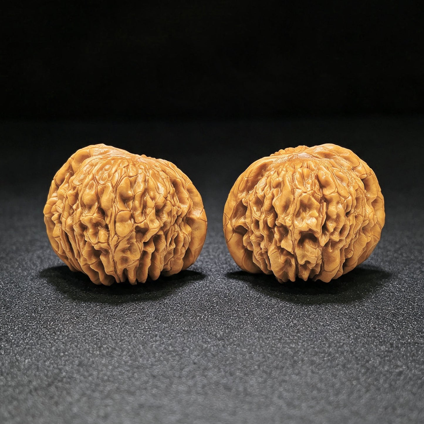 "Butterfly Huakun Dragon" Hudie Huakunlong Low-Profile Wenwan Walnuts Pair | 48.0mm x 46.0mm | HKL-1506C