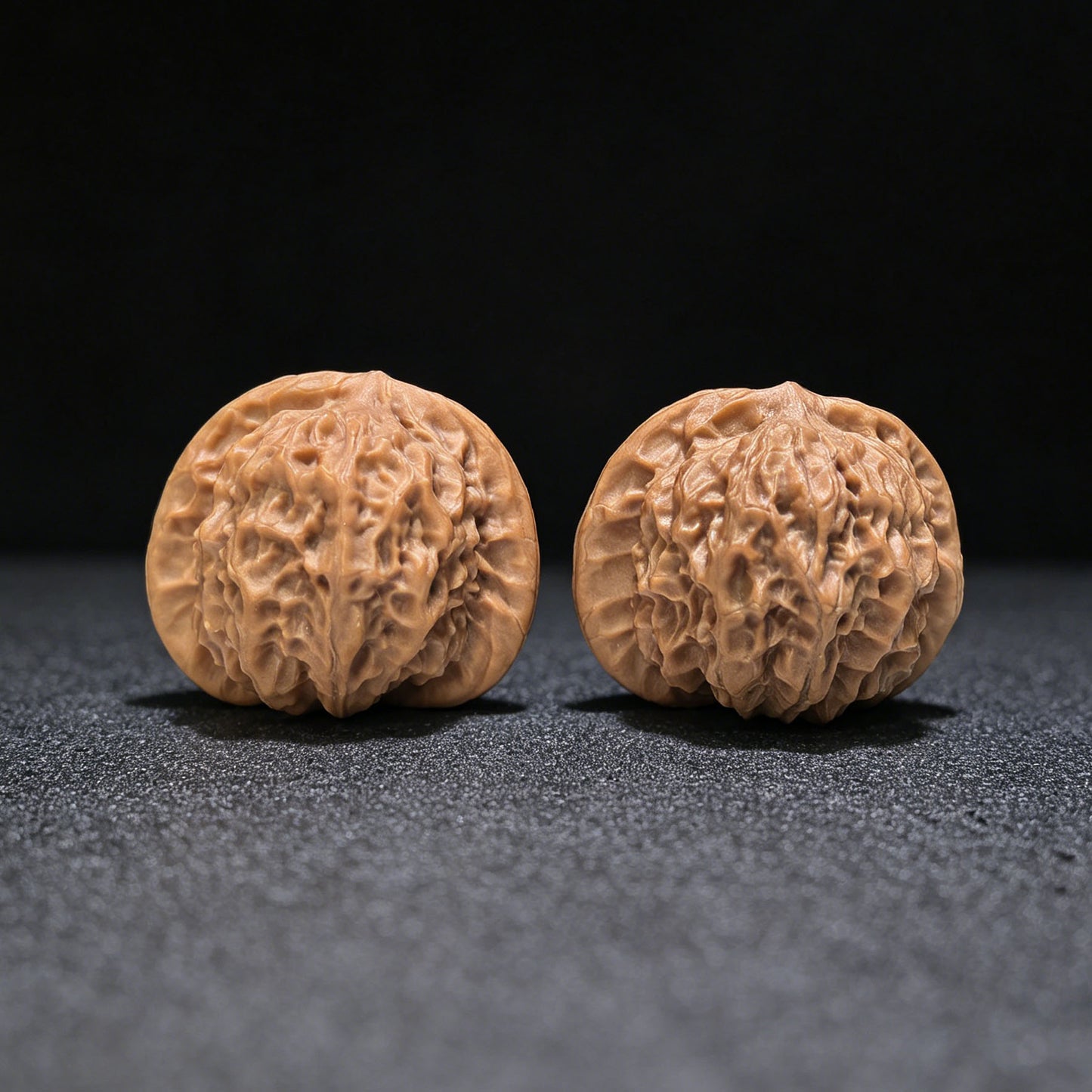 "Porcelain Doll" Ciwawa Wenwan Walnuts Pair | 39.0mm x 36.0mm | CWW-1502C