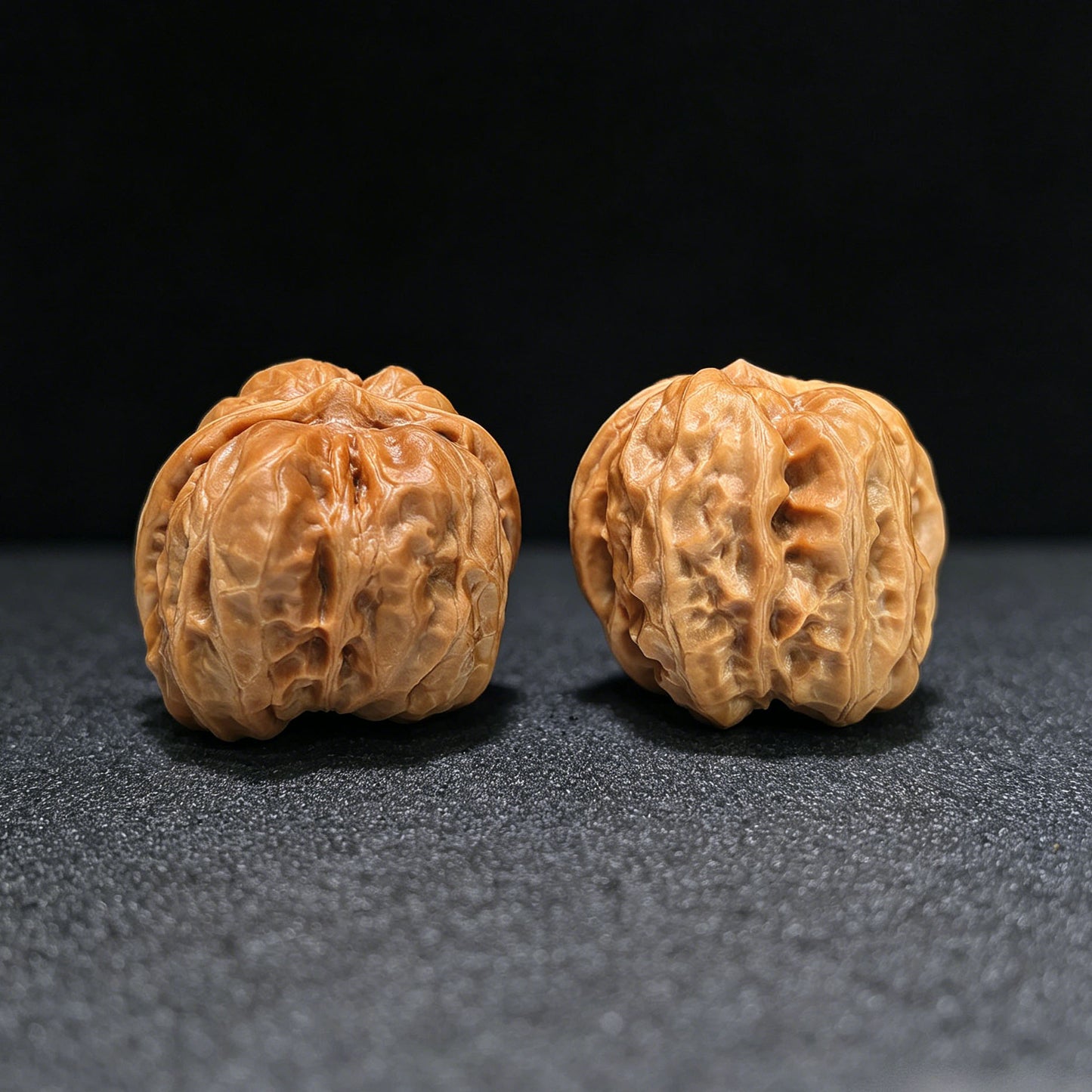 "Toad Head" Hama Tou W-1404 Low-Profile Wenwan Walnuts Pair | 36.0mm x 38.0mm | W-1404