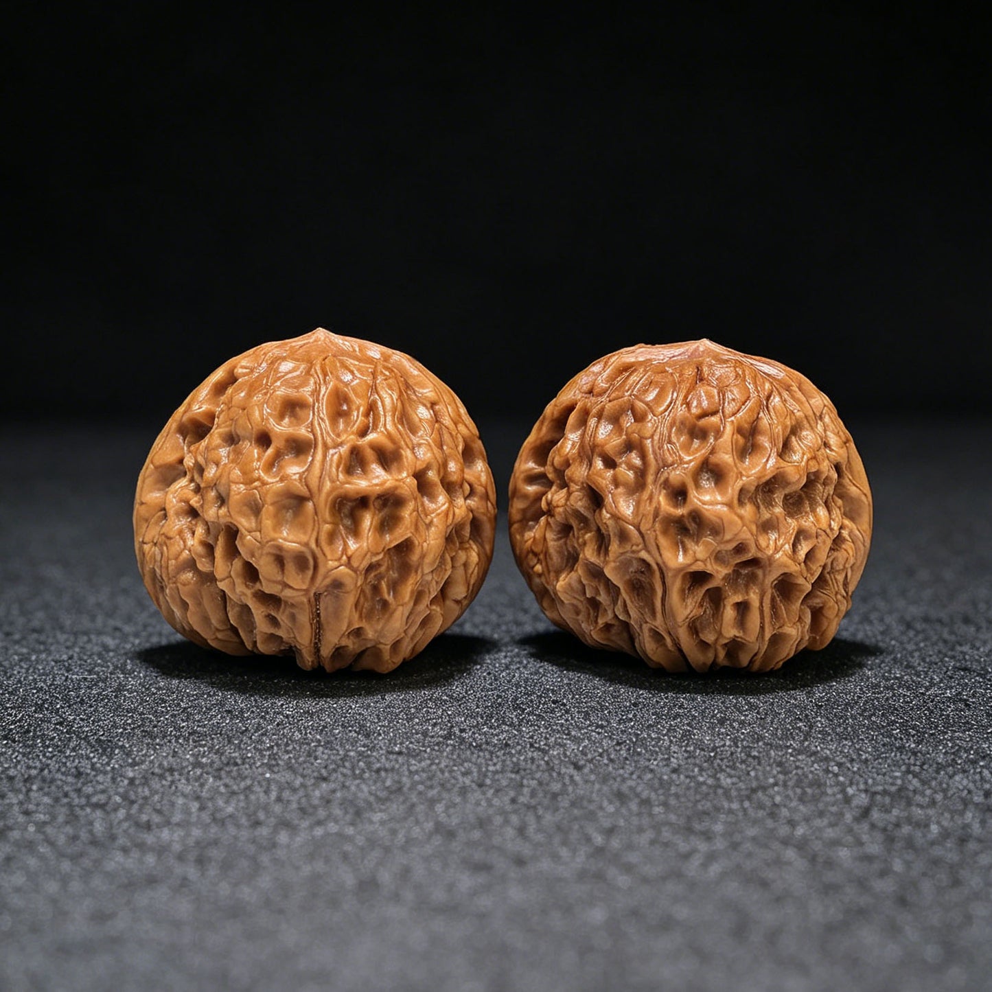 "Grand Reunion" Datuanyuan Wenwan Walnuts Pair | 38.0mm x 42.0mm | TY-1502C