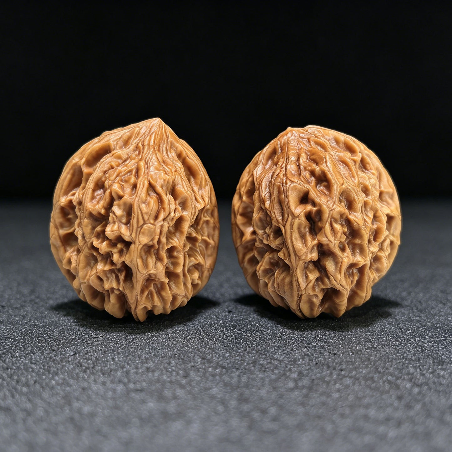 "Beijing Chicken Heart" Beijing Jixin BJJX-1402 Low-Profile Wenwan Walnuts Pair | 38.0mm x 38.0mm | BJJX-1402