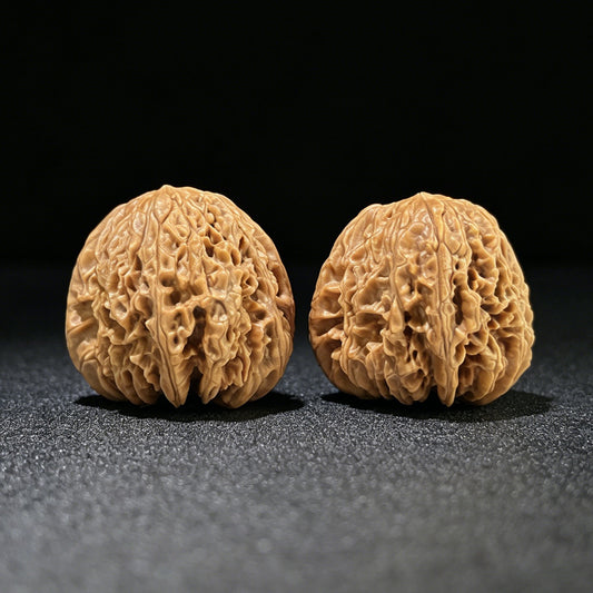 The "Blizzard" (Bao Xue) Balanced Giant Pair | 43.0mm x 42.0mm | BX-802