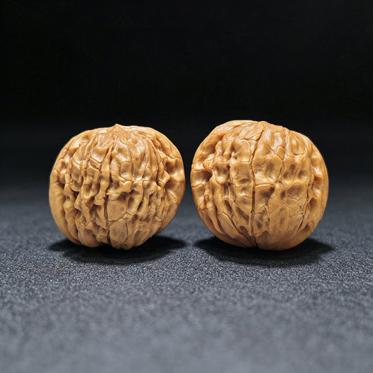 "Butterfly Oracle Bone Script" Hudie Jiaguwen HDJGW-1601 Low-Profile Wenwan Walnuts Pair | 40.0mm x 38.0mm | HDJGW-1601