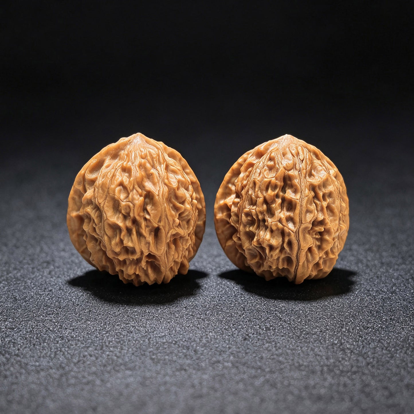 "Mini Phoenix Tail" Xiuzhen Fengwei XZFW-1601 Low-Profile Pocket Wenwan Walnuts Pair | 32.0mm x 31.0mm | XZFW-1601