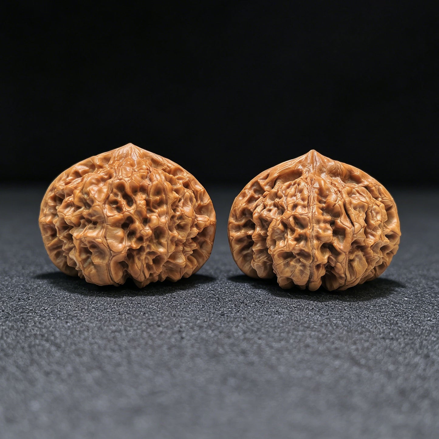 "Kylin Texture Low Profile Concave Base" Qilinwen Aizhuang Aodi Wenwan Walnuts Pair | 52.0mm x 46.0mm | QLW-1551C