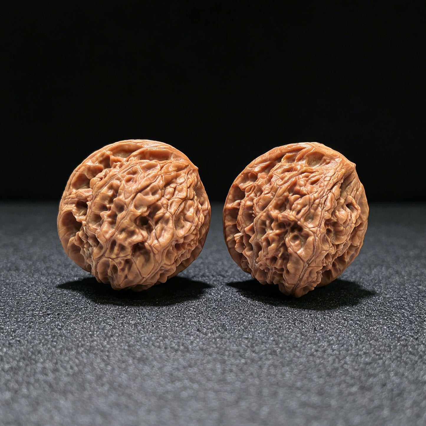 "Golden Kylin Hawk Beak Vulture" Jinqilin Yingzui Zuoshandiao Wenwan Walnuts Pair | 36.0mm x 39.0mm | JQLYZZSD-CG218E