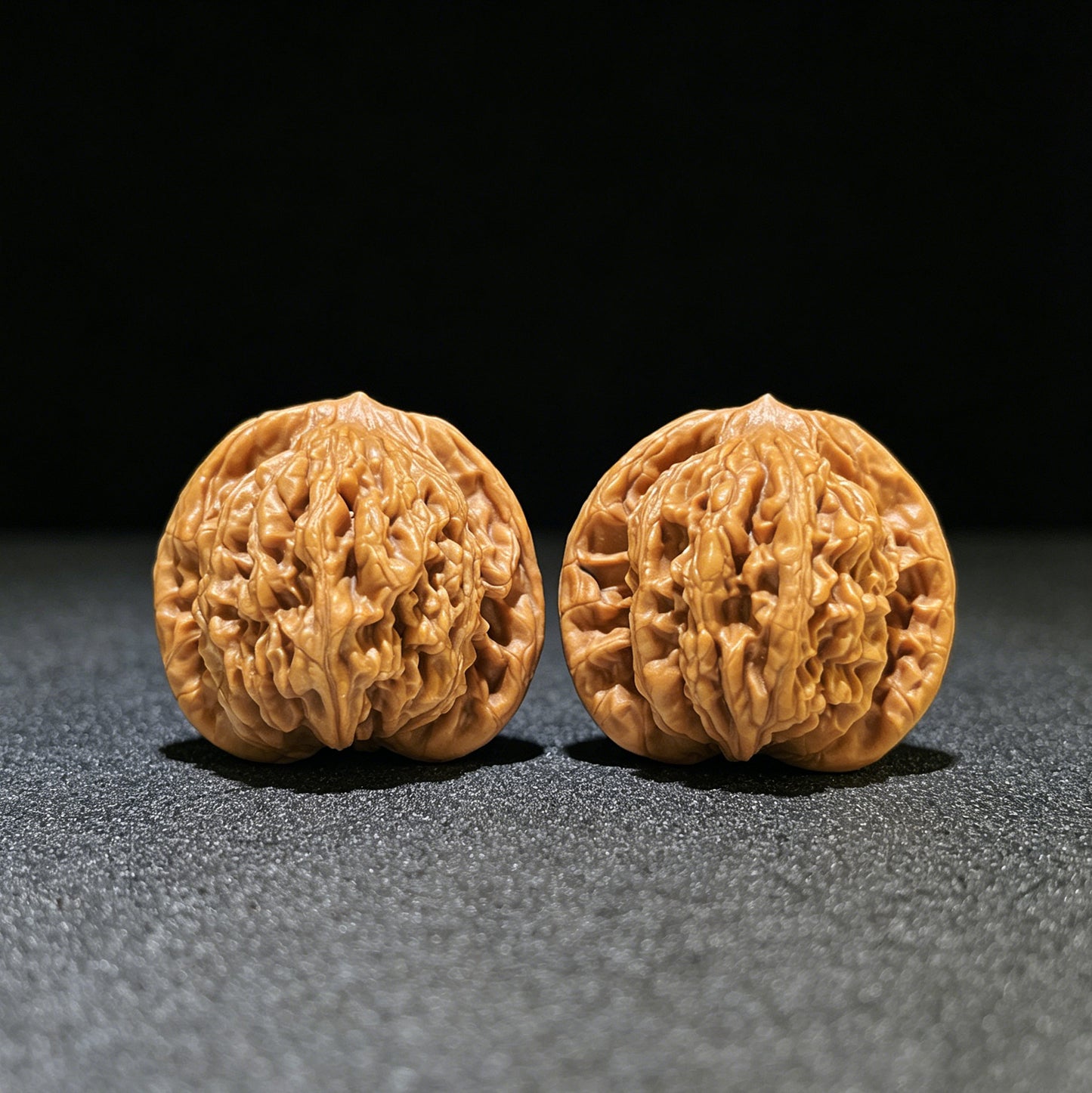 "Wheat Ear Tiger Head" Maisui Hutou Wenwan Walnuts Pair | 40.0mm x 38.0mm | MSHT-1106