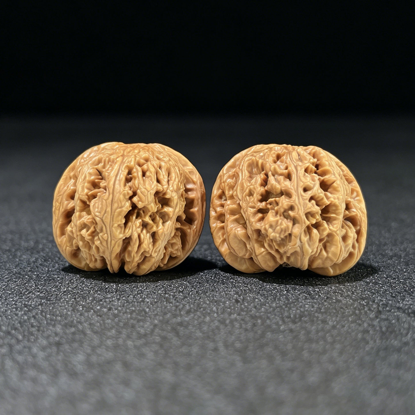The "Bold Vein" (Cu Jin) Balanced Giant Pair | 43.0mm x 42.0mm | CJ-812