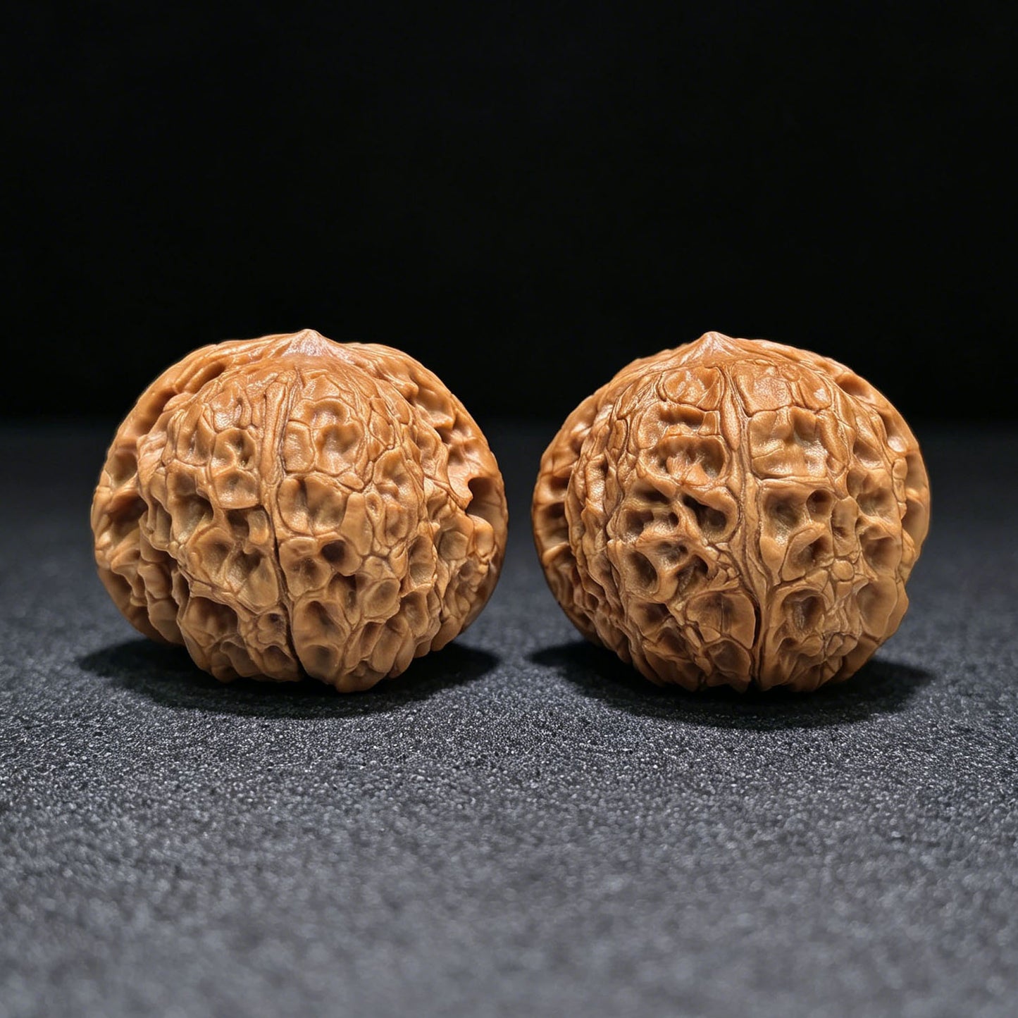 "Grand Reunion" Datuanyuan Wenwan Walnuts Pair | 45.0mm x 45.0mm | DTY-1551C