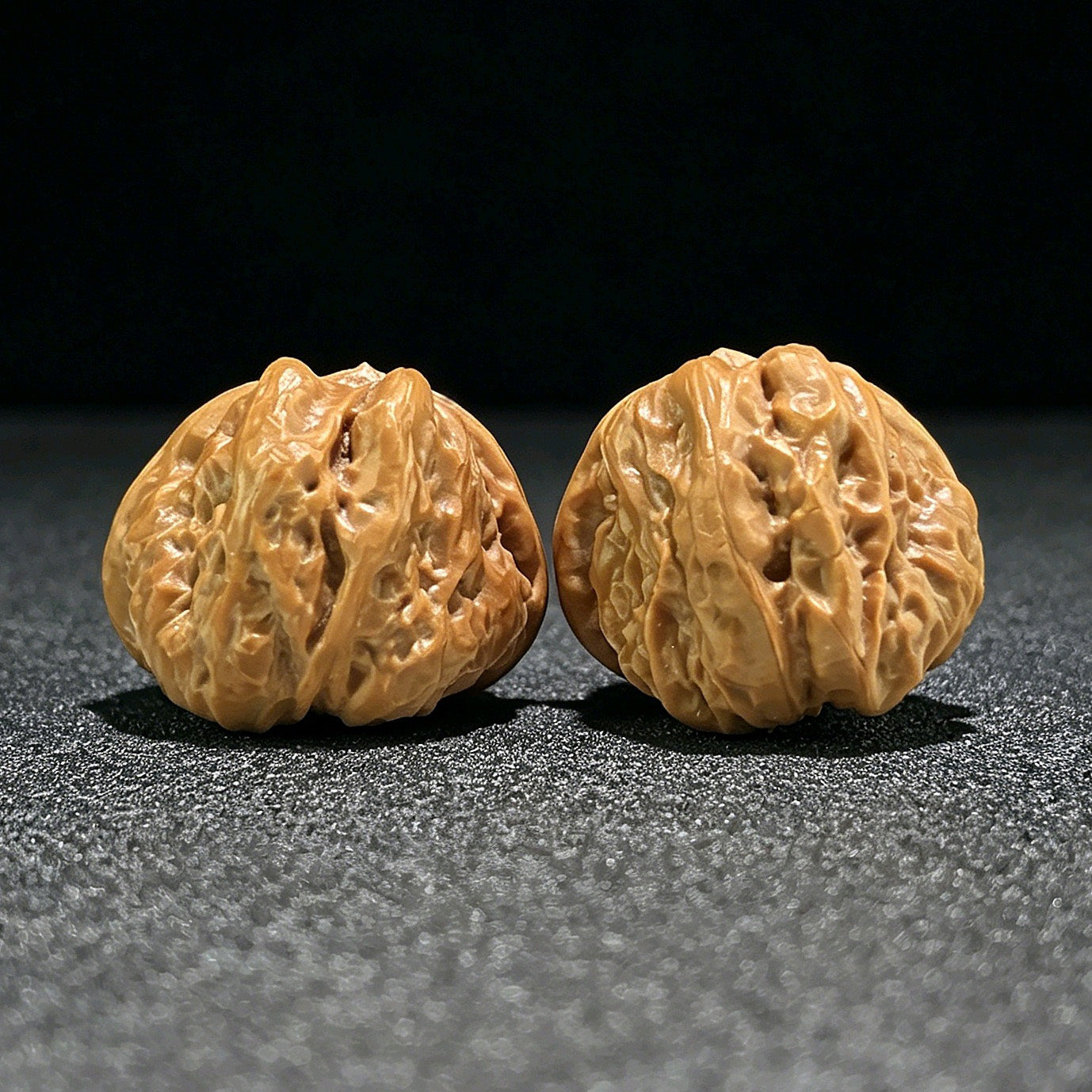 The "Toad Head" (Ha Ma Tou) Robust Balanced Pair | 38.0mm x 37.0mm | HMT-901