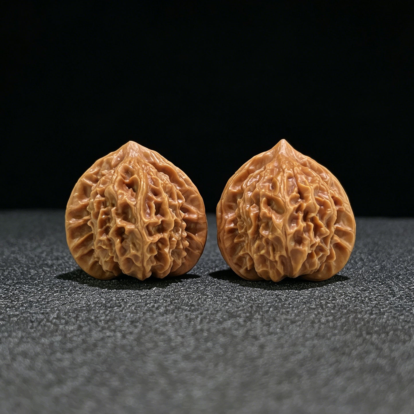 The "Coral Tower" (Shan Hu Ta) Miniature Balanced Pair | 33.0mm x 33.0mm | SHT-706