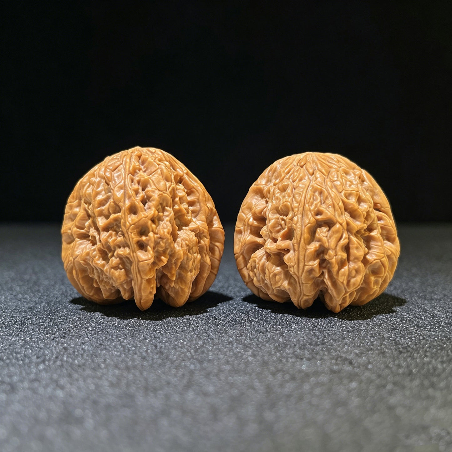 "Blizzard" Baixue Wenwan Walnuts Standard Pair | 41.0mm x 44.0mm | BX-1107