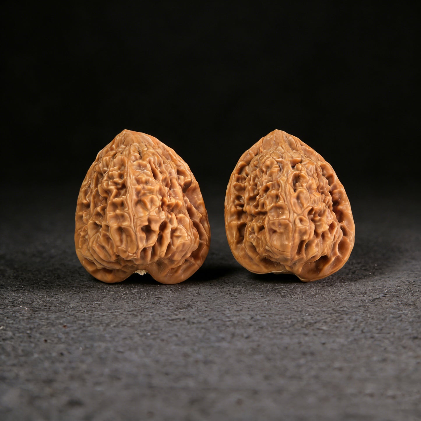 The "Red Square Seal" (Hong Fang Yin) Pair | 38.0mm x 43.0mm | HFY-301