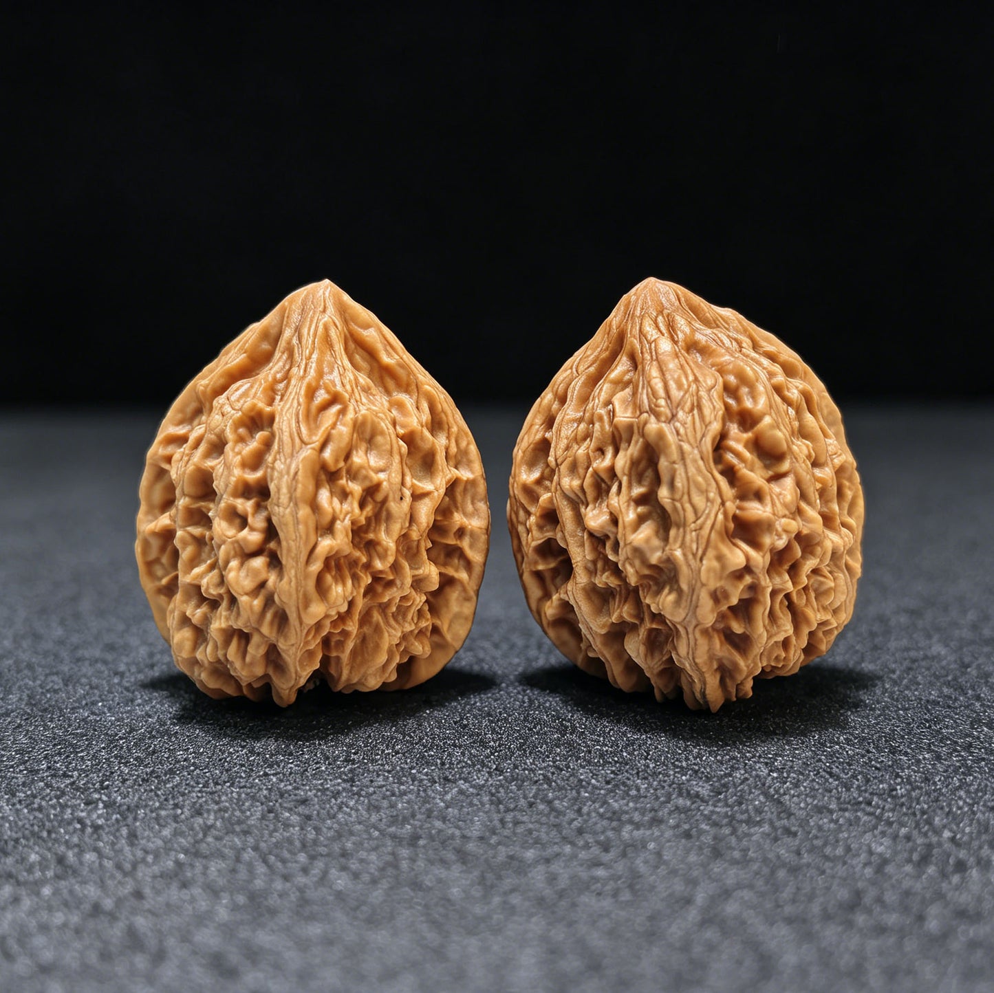 "Beijing Rooster Heart" Beijing Jixin Wenwan Walnuts (Pair) | 41.0mm x 40.0mm | Stock ID: BJJX-1108