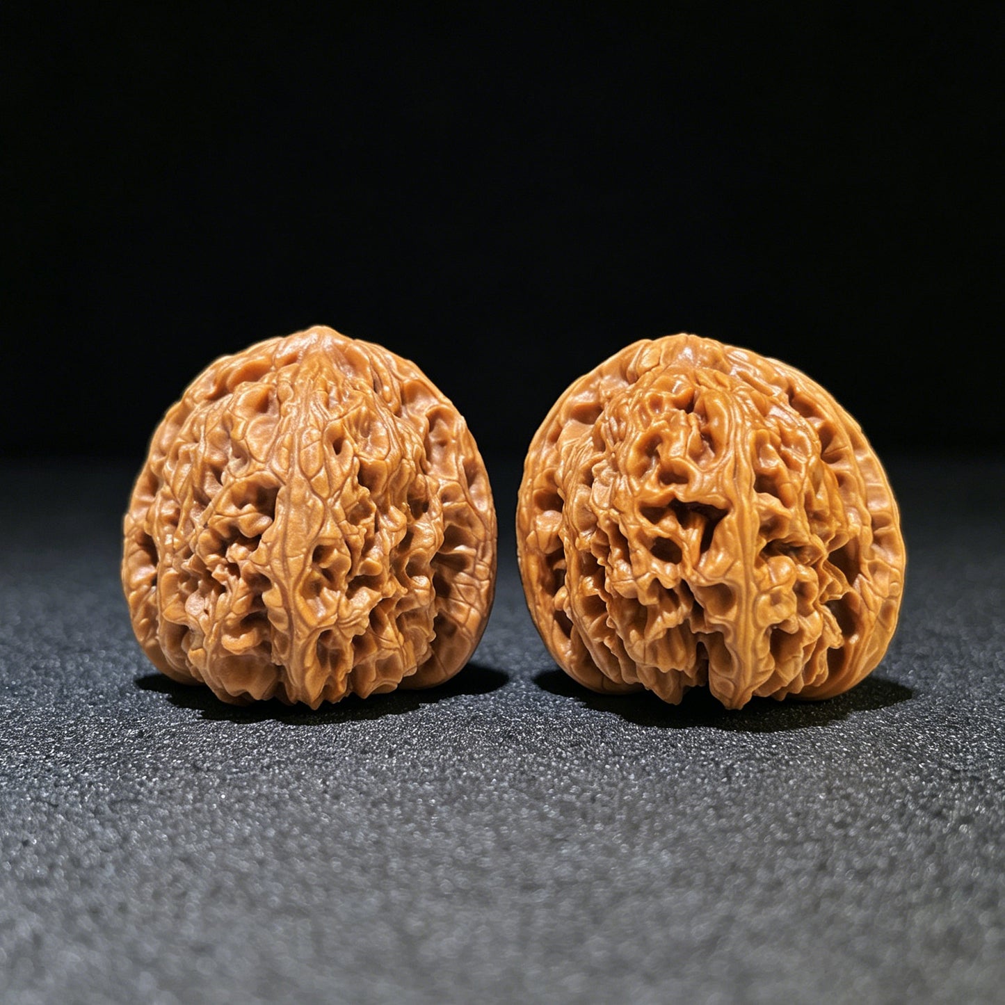 "Classic Nanjiang Stone" Nanjiangshi Wenwan Walnuts Pair | 39.0mm x 40.0mm | NJS-1104