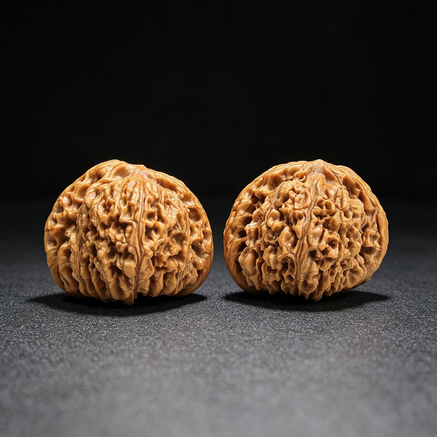 "Concave Base Peach Heart Nanjiangshi" Aodi Taoxin Nanjiangshi BDTXNJS-17B8C Low-Profile Wenwan Walnuts Pair | 46.0mm x 43.0mm | BDTXNJS-17B8C