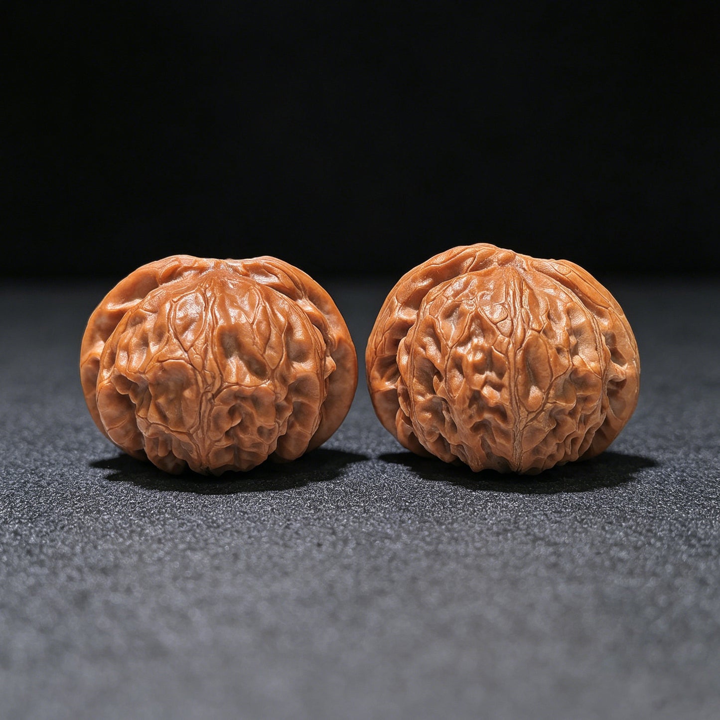The "Hidden Tip Palace Lantern" (Menjian Gongdeng) Matched Pair | 40.0mm x 39.0mm | GD-1203C