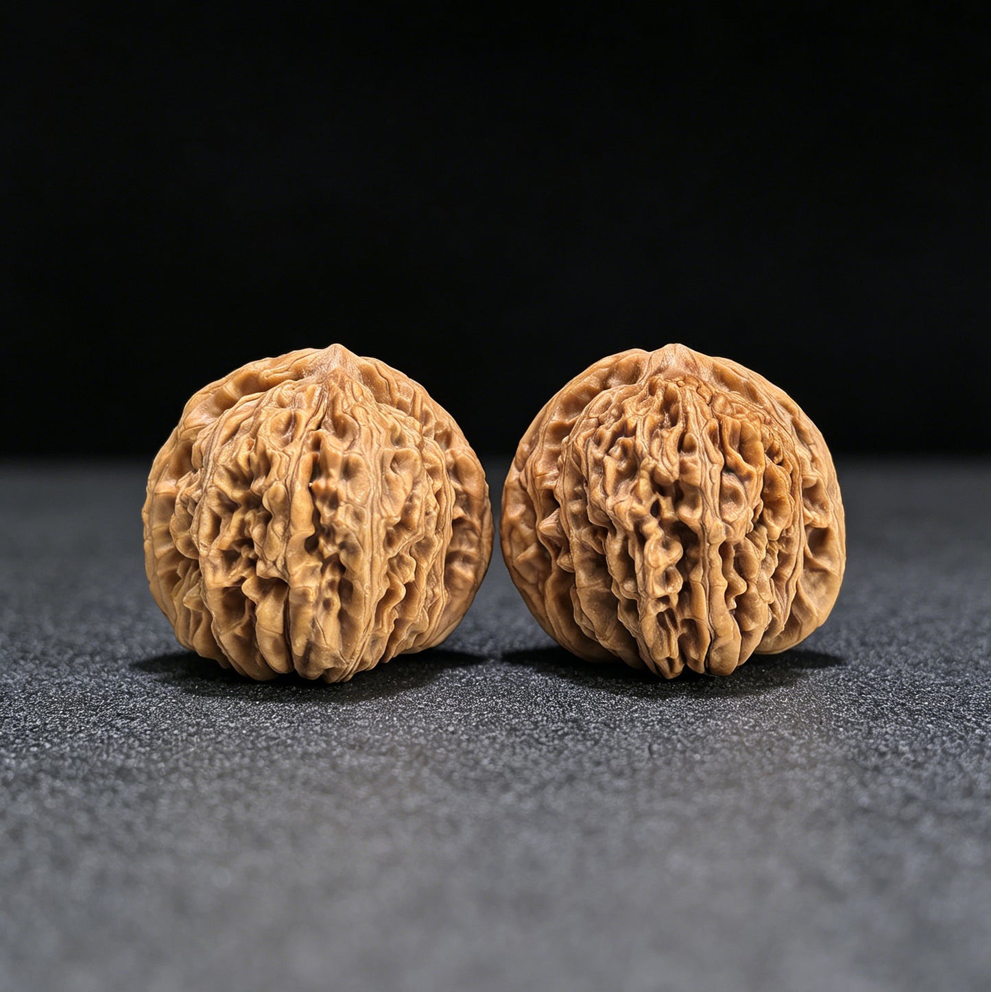 "Four-Tower Pavilion Lionhead" Sizouloutou SZL-1408 Low-Profile Wenwan Walnuts Pair | 40.0mm x 34.0mm | SZL-1408