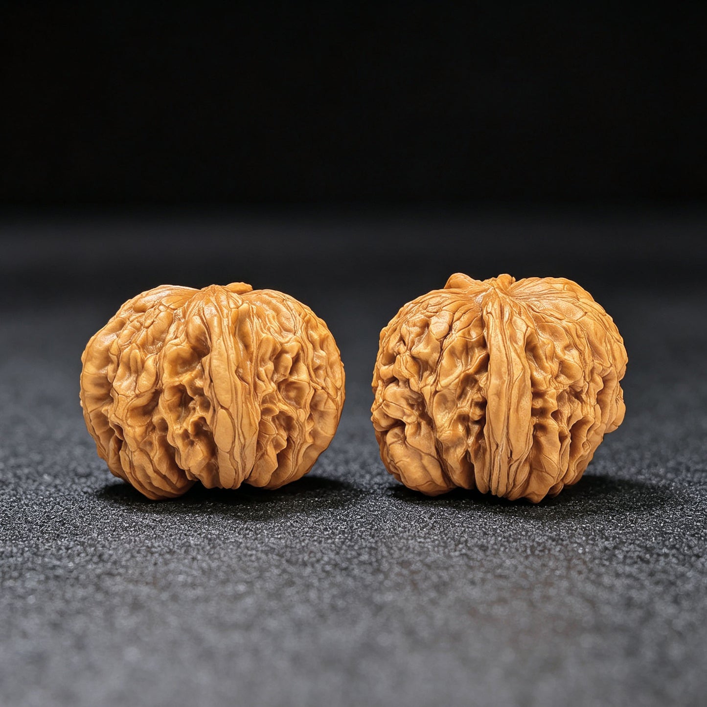"Hua Kun Dragon" Huakunlong HTL-17F0 Low-Profile Wenwan Walnuts Pair | 48.0mm x 50.0mm | HTL-17F0