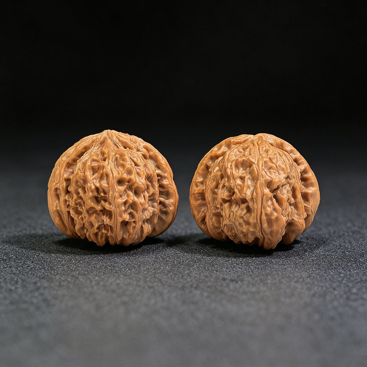 White Lion Wenwan Walnut Pair | Broad Round Profile | 40.0mm x 40.0mm | BSJ-SY1D0