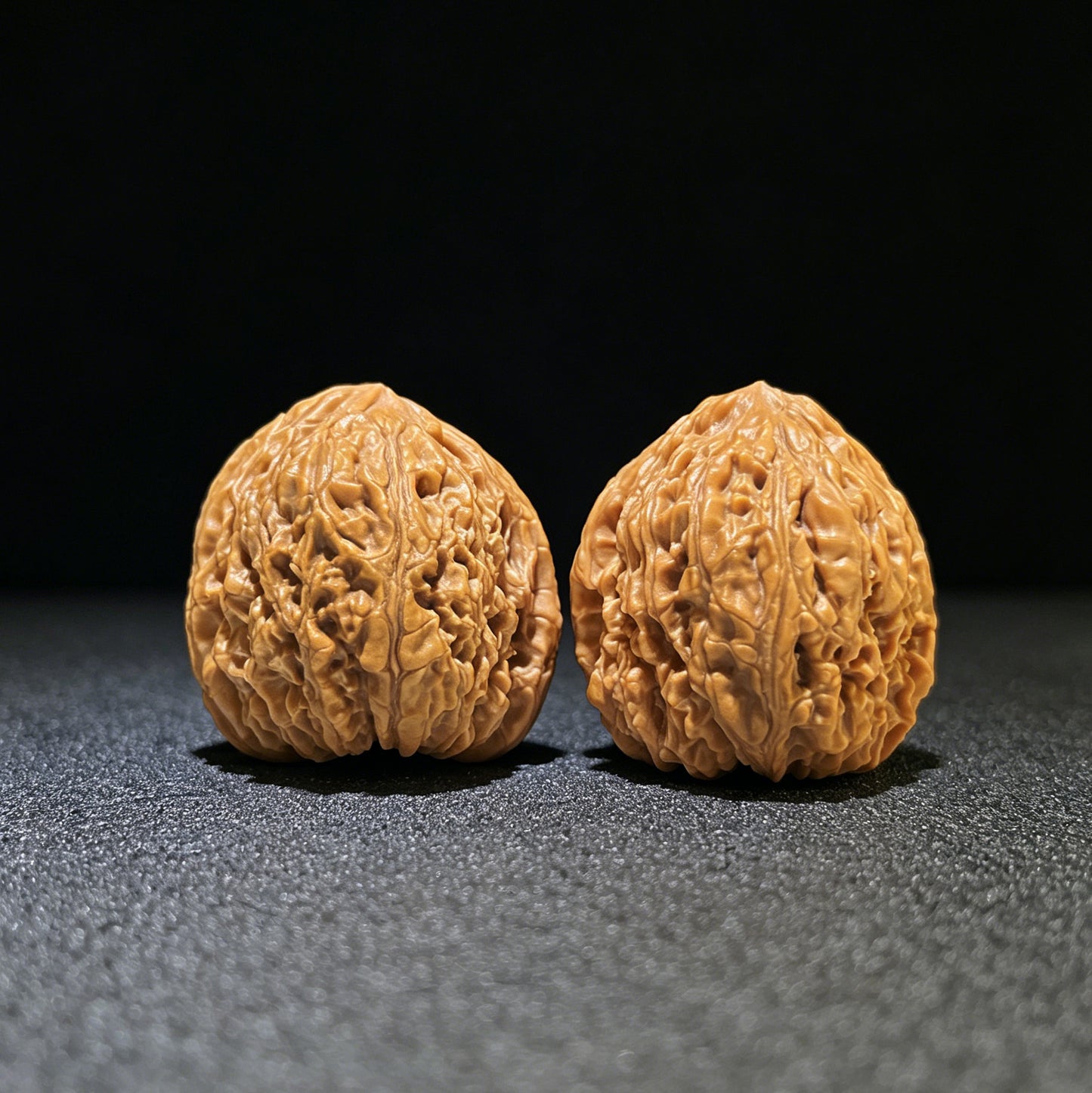 "Turmeric" Jianghuang Nanjiang Stone Wenwan Walnuts Pair | 35.0mm x 35.0mm | JHNJS-1101
