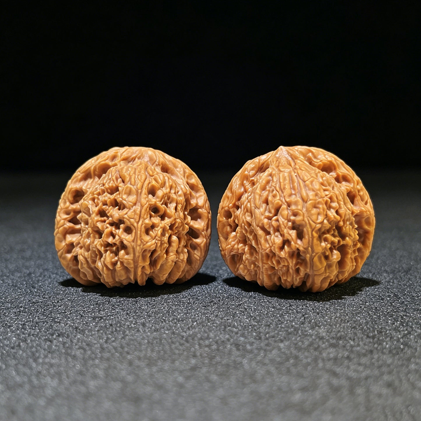 "Nanjiangshi" Nanjiangshi Wenwan Walnuts (Pair) | 38.0mm x 37.0mm | Stock ID: NJS-1106