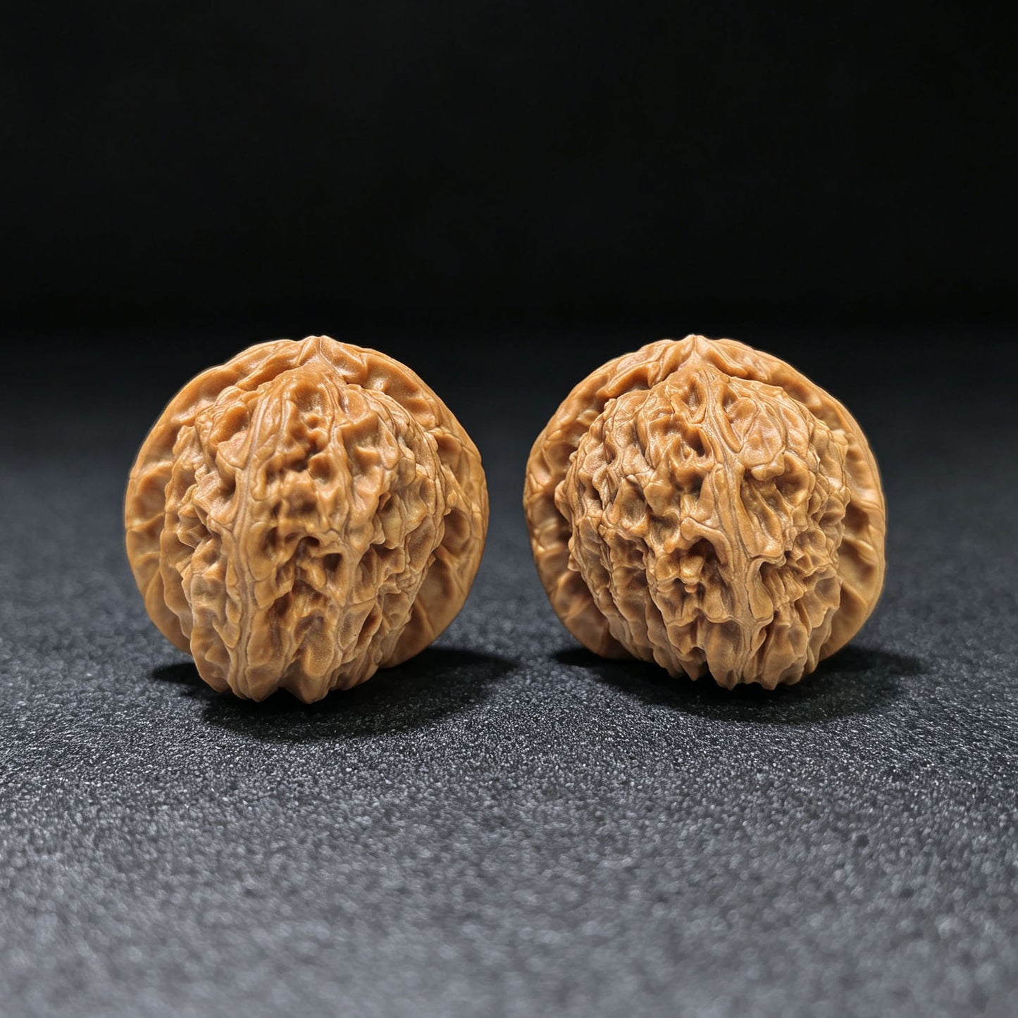 "White Lionhead" Baishizi BSZ-1601 Low-Profile Wenwan Walnuts Pair | 40.0mm x 41.0mm | BSZ-1601