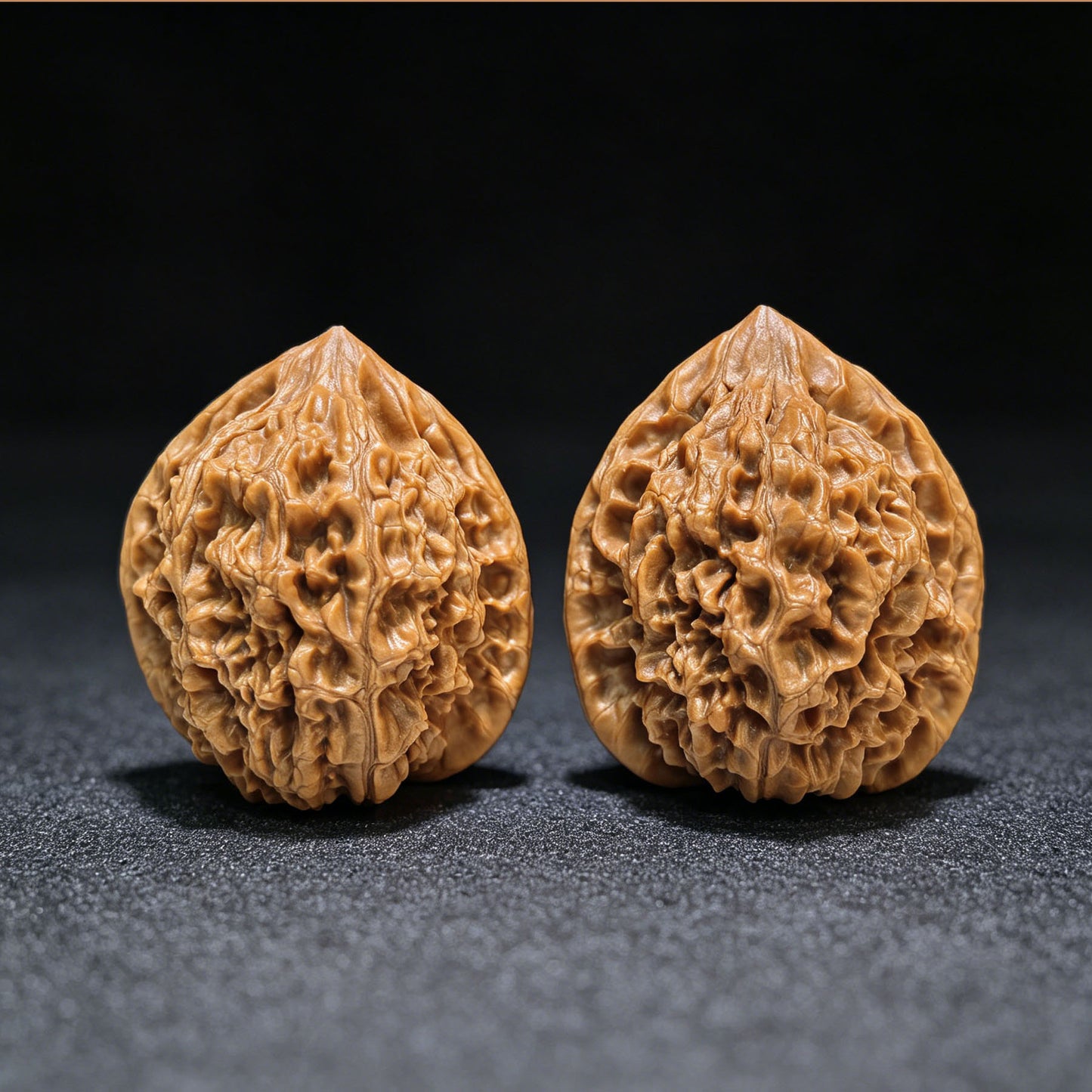 "Official Hat" Guanmao GM-1111 Classic Wenwan Walnuts Pair | 41.0mm x 39.0mm | GM-1111