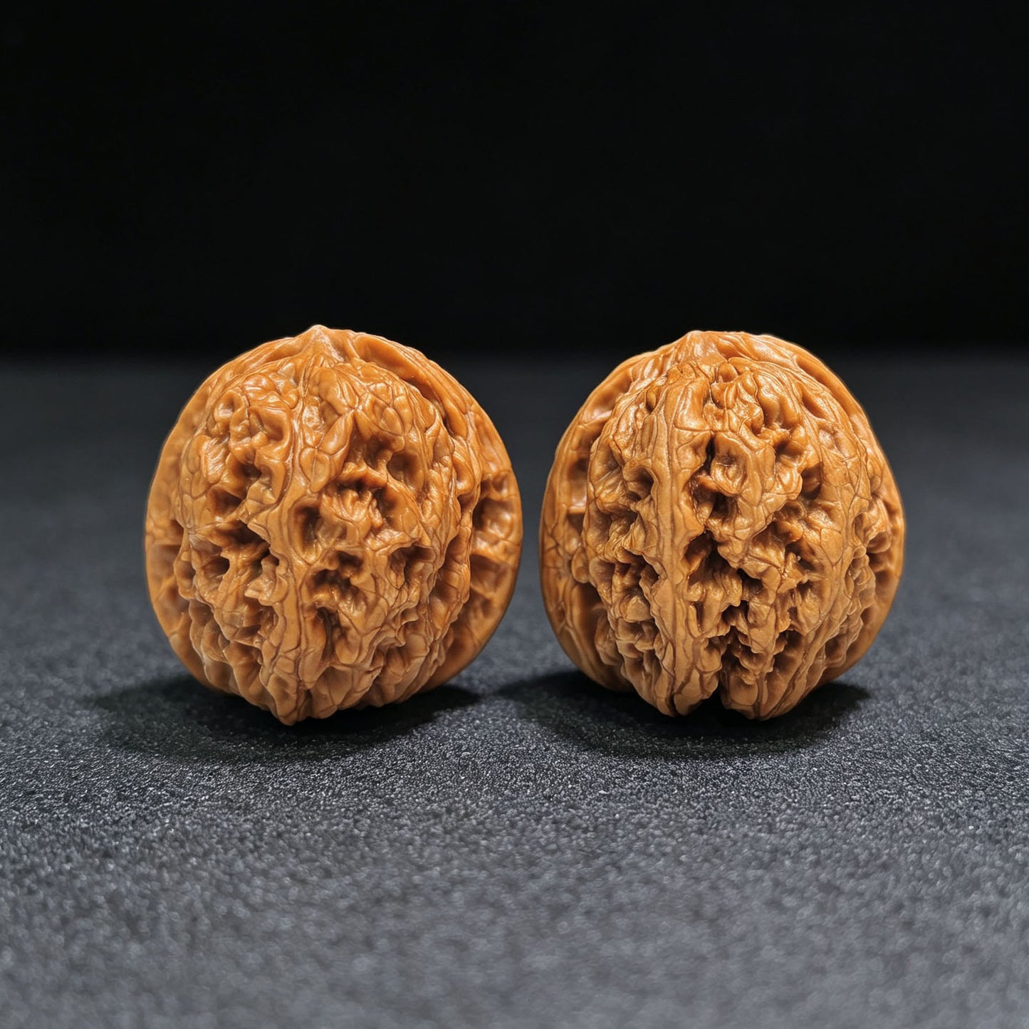 "North China General Shoulder" Huabei Jiangjun Bang Wenwan Walnuts (Pair) | 39.0mm x 40.0mm | Stock ID: HBJJB-1502C