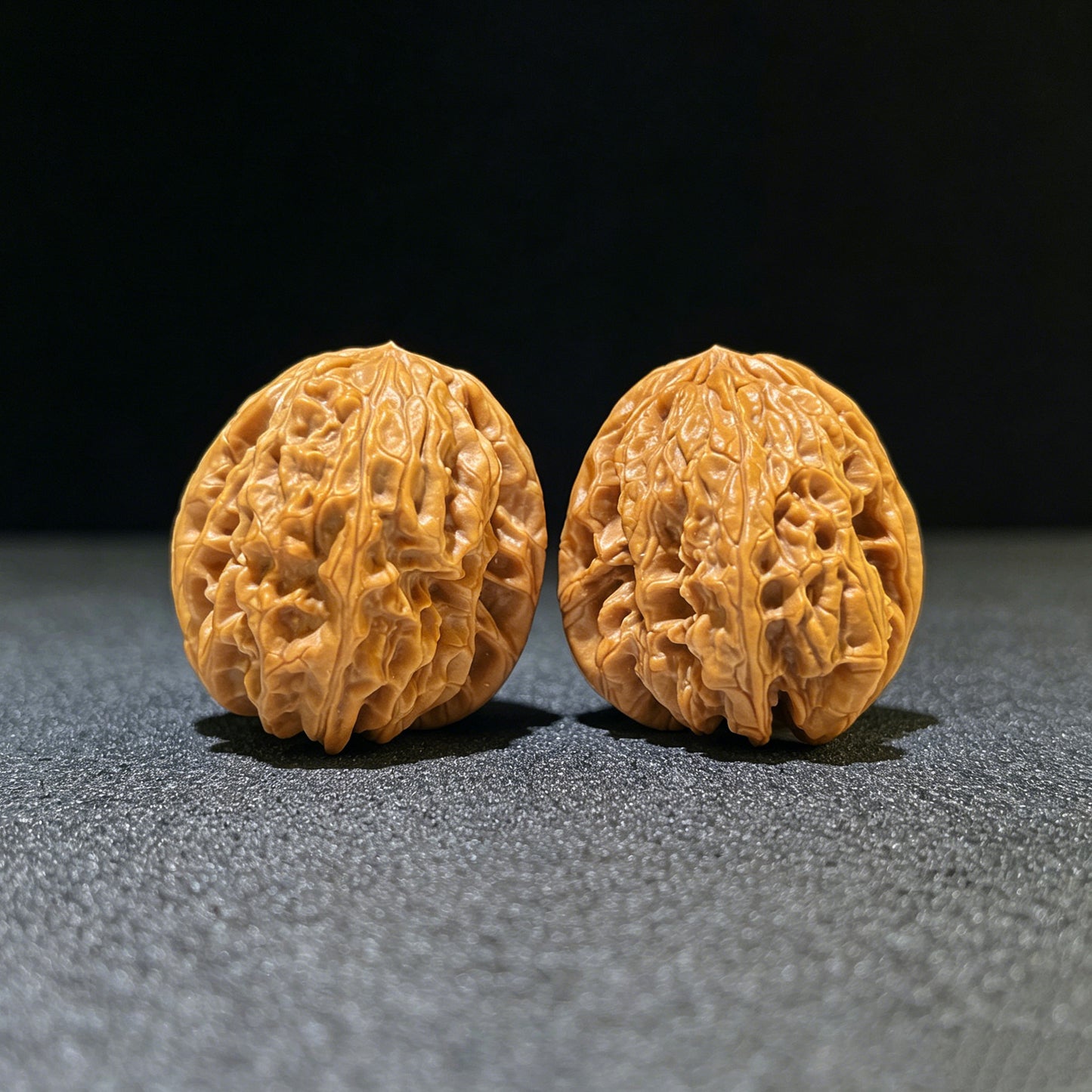 "Blizzard" Mantianxing Blizzard Variety Wenwan Walnuts Pair | 37.0mm x 41.0mm | BX-1109