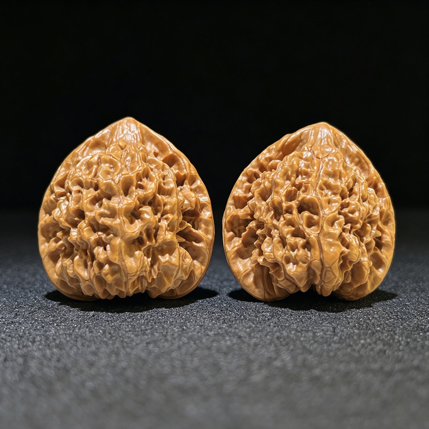 "Official Hat / Magistrate Cap" Guanmao GM-1110 Low-Profile Wenwan Walnuts Pair | 45.0mm x 37.0mm | GM-1110