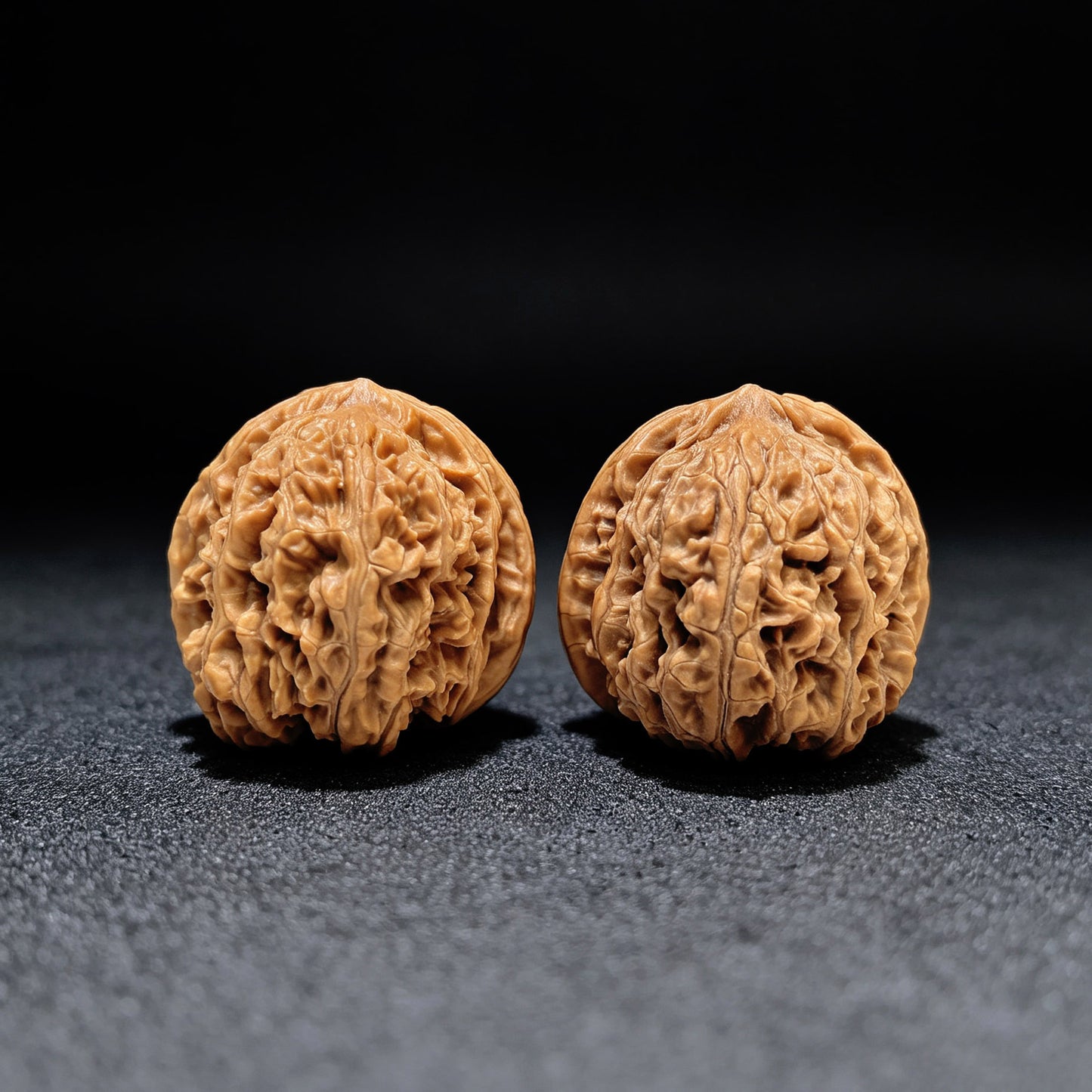 "Caterpillar Texture" Maomaochong MMC-1601 Low-Profile Wenwan Walnuts Pair | 34.0mm x 36.0mm | MMC-1601