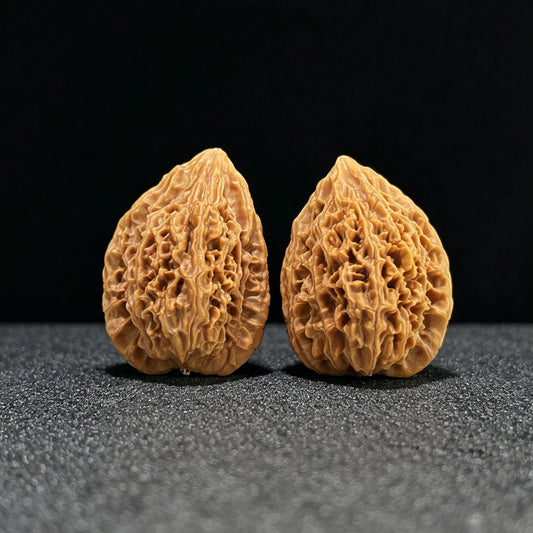 The "Imperial Vase & Platypus" (Yu Ping x Ya Zui Shou) Rare Hybrid Pair | 34.0mm x 30.0mm | Miniature Finger-Twirling Format | YPYZS-1001