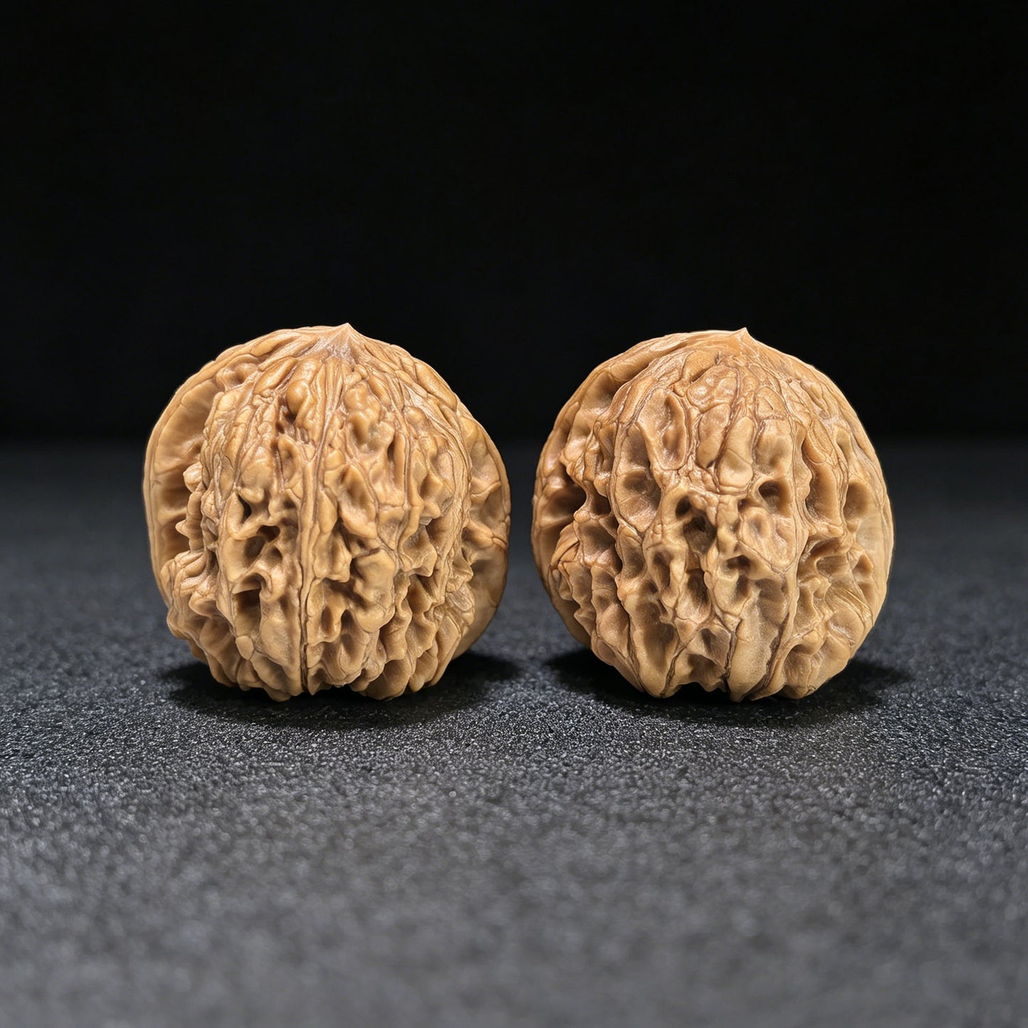 "Stone Doorpost Raw Timber" Mendun Baicha Wenwan Walnuts Pair | 39.0mm x 40.0mm | MD-1402