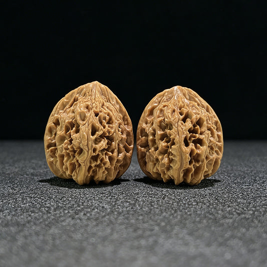 The "Pointed Chicken Heart" (Jian Ji Xin) Flawless Giant Pair | 41.0mm x 41.0mm | JJX-901