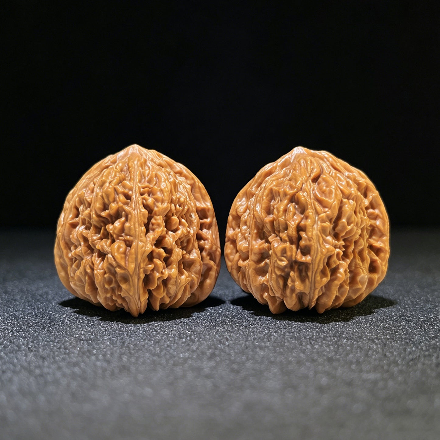 "Nanjiangshi Lionhead" Nanjiangshi NJS-1111 Low-Profile Wenwan Walnuts Pair | 39.0mm x 37.0mm | NJS-1111