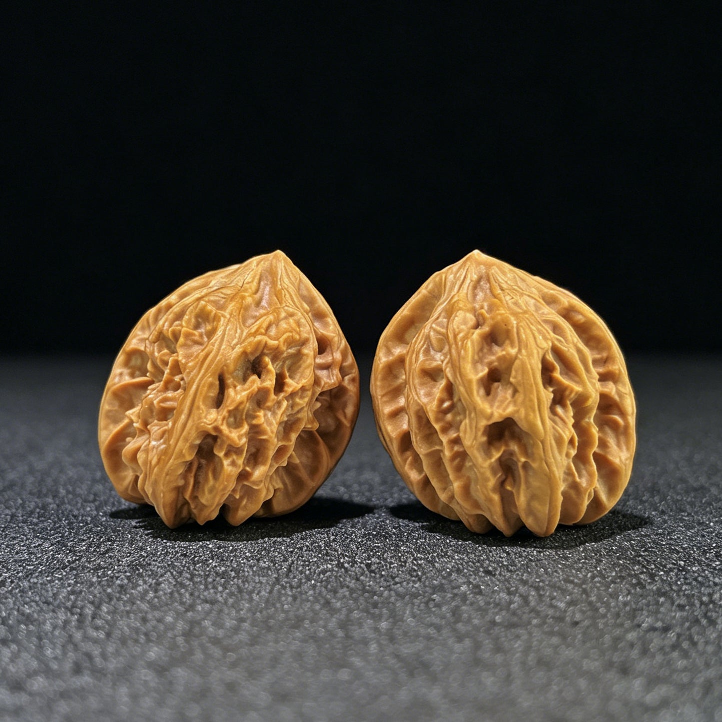 "Cao Dalong" Wenwan Walnuts (CDLTCJ-1001) - 35mm x 37mm "Heavenly Deviant" Wild Mountain Collection, High-Density Collector Specimen, Zen Stress Relief