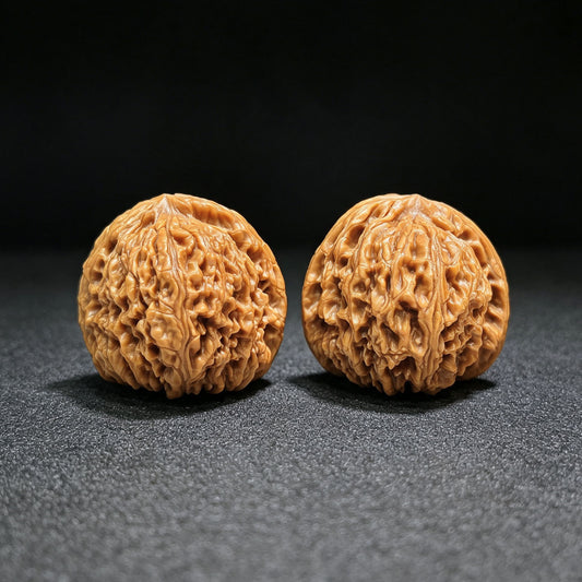 "Triangular Concave Base Nanjiang Stone" Aodi NJS-1507C Low-Profile Wenwan Walnuts Pair | 41.0mm x 41.0mm | NJS-1507C