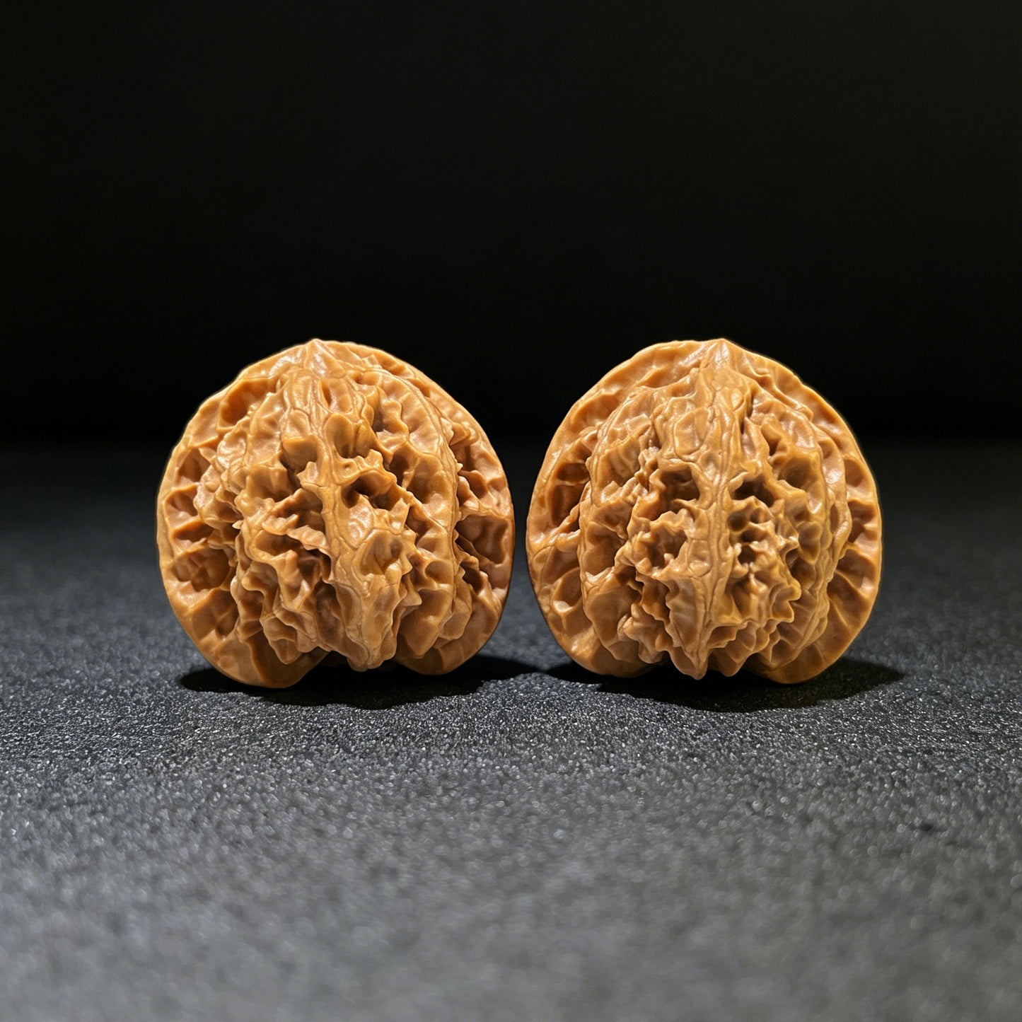 "Apple Garden" Pingguoyuan Wenwan Walnuts Pair | 37.0mm x 34.0mm | PGY-1103